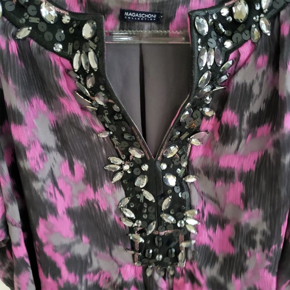 Magaschoni collection Bead embellished V neck Shirt - Picture 2 of 6